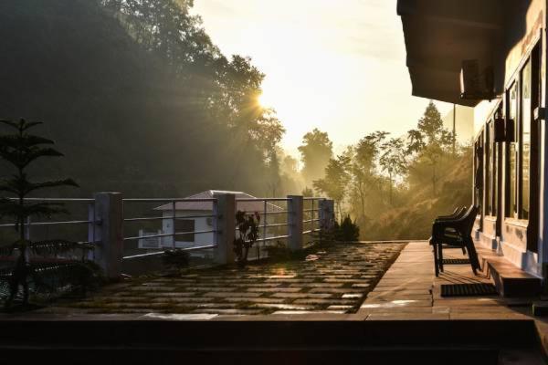 Riverside Resort Lansdowne Ngoại thất bức ảnh