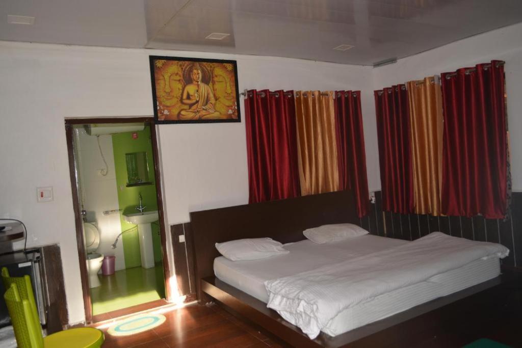 Riverside Resort Lansdowne Ngoại thất bức ảnh