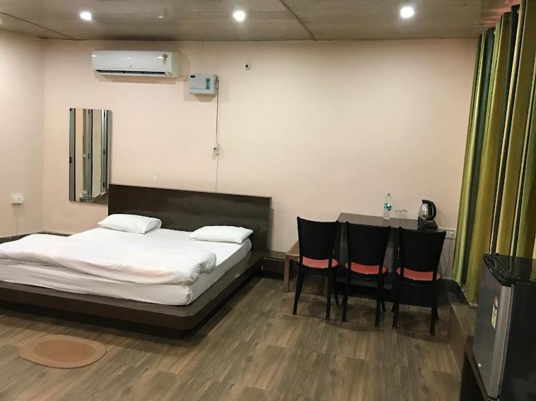 Riverside Resort Lansdowne Ngoại thất bức ảnh