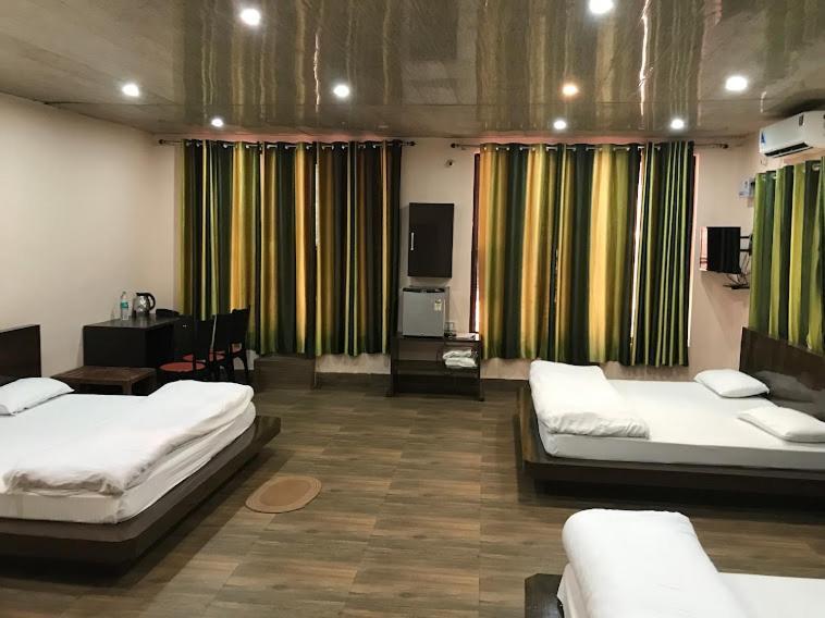 Riverside Resort Lansdowne Ngoại thất bức ảnh