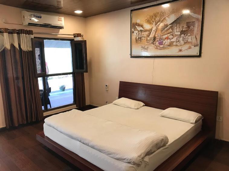 Riverside Resort Lansdowne Ngoại thất bức ảnh