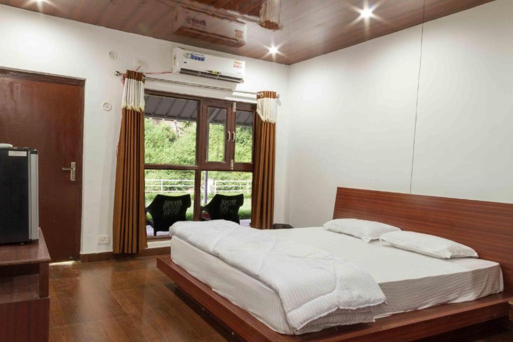 Riverside Resort Lansdowne Ngoại thất bức ảnh
