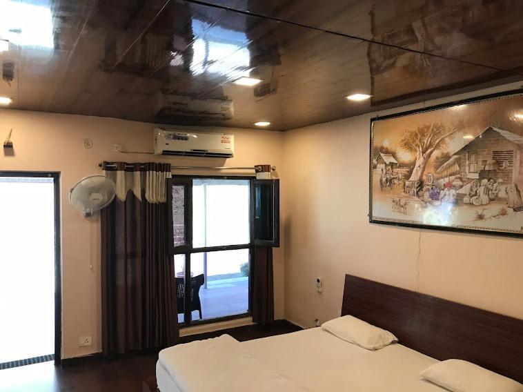 Riverside Resort Lansdowne Ngoại thất bức ảnh