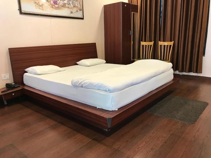 Riverside Resort Lansdowne Ngoại thất bức ảnh