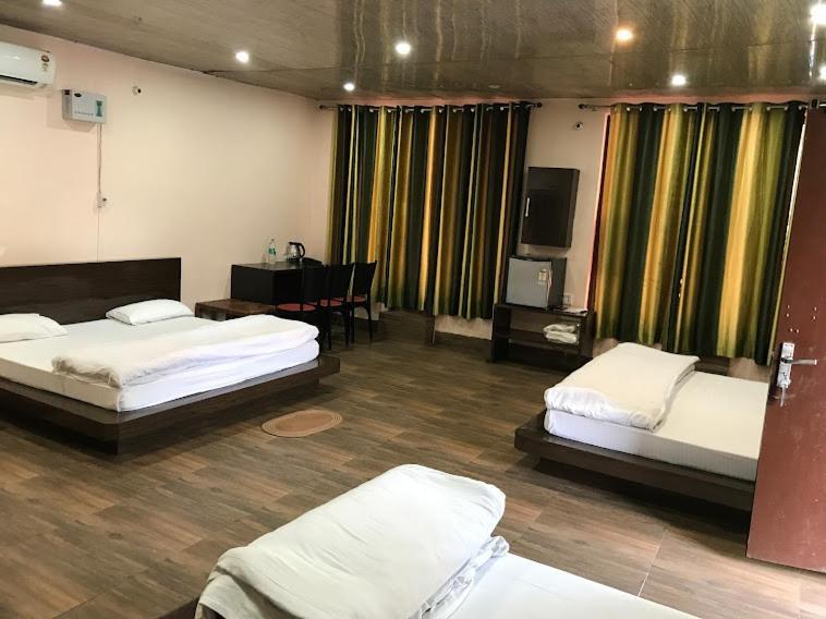 Riverside Resort Lansdowne Ngoại thất bức ảnh