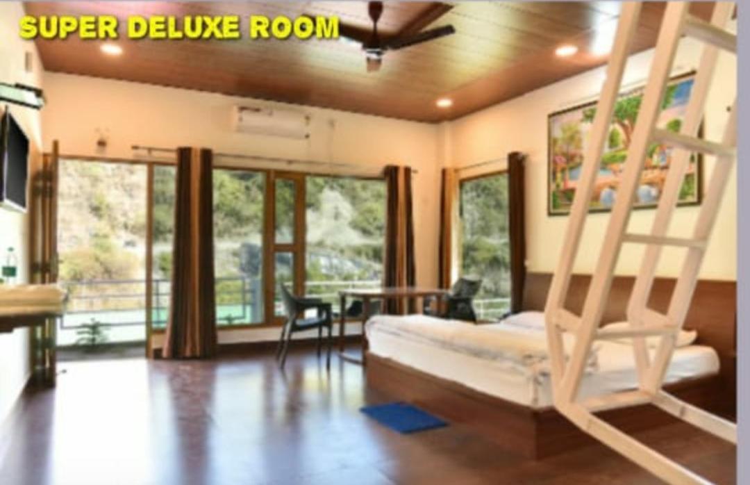 Riverside Resort Lansdowne Ngoại thất bức ảnh