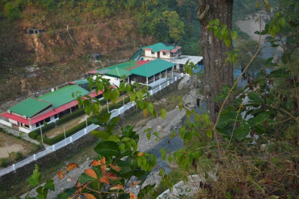 Riverside Resort Lansdowne Ngoại thất bức ảnh